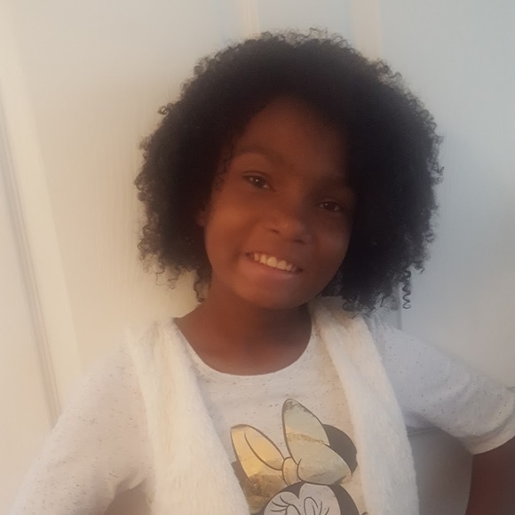 Meet your Posher, Sylvia - Picture 1 of 1